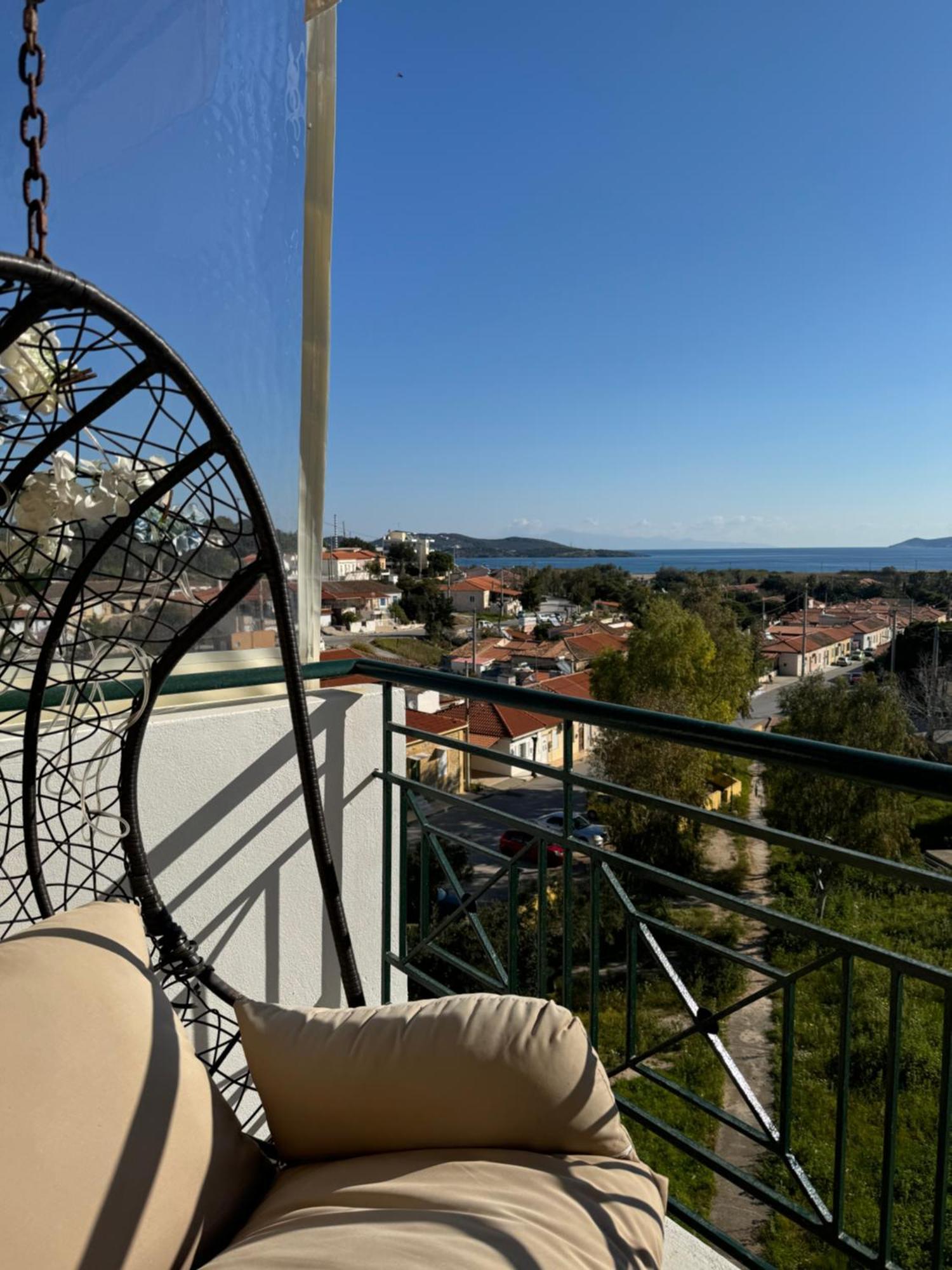Sea & Mountain Apartment Close To Port And City Lavrion Ngoại thất bức ảnh