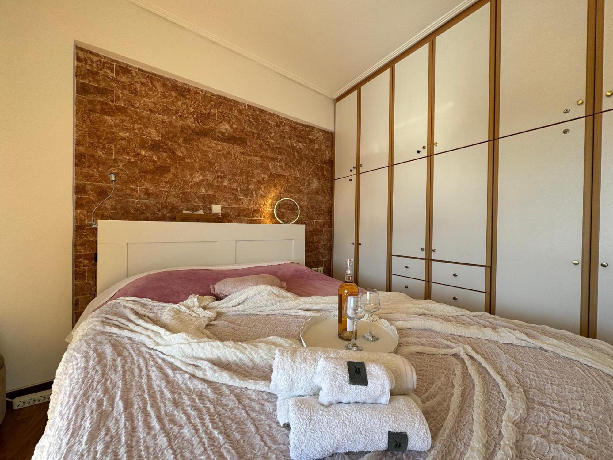 Sea & Mountain Apartment Close To Port And City Lavrion Ngoại thất bức ảnh