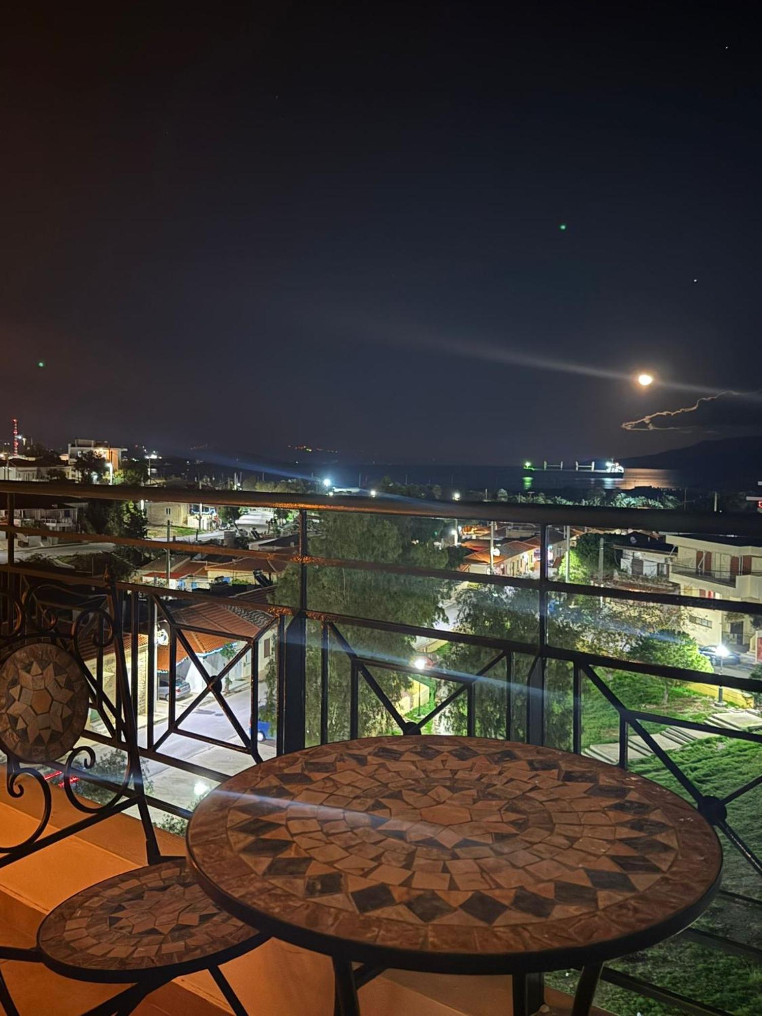 Sea & Mountain Apartment Close To Port And City Lavrion Ngoại thất bức ảnh